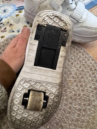 Zapatillas con ruedas niña Shein talla 35