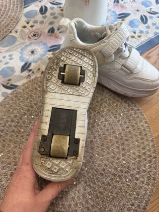 Zapatillas con ruedas niña Shein talla 35