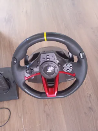 Volante y pedales gaming