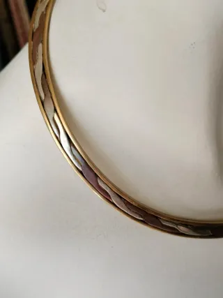 Gargantilla de bronce