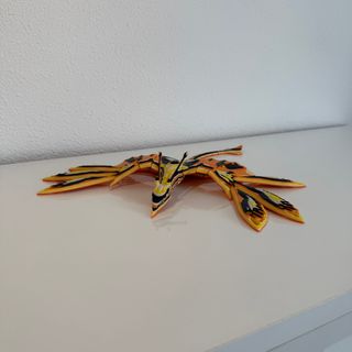 Dragón articulado multicolor – Criatura voladora