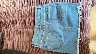 Falda Shein blanca rota efecto tubo