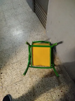 Silla infantil aluminio verde y amarillo