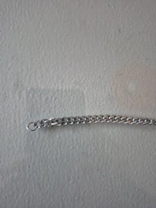 Pulsera de acero plateada