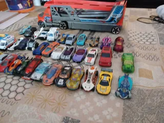Camión y coches Hot Wheels