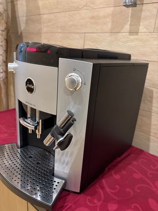 Cafetera Jura Impressa F70 Plata