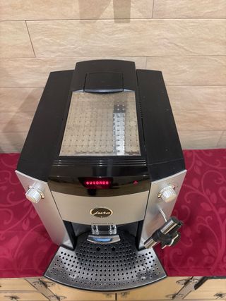 Cafetera Jura Impressa F70 Plata
