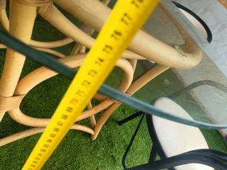 Mesa redonda bambú y cristal + 3 sillas regalo