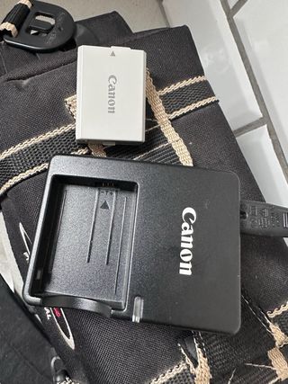 Canon EOS 1000D Cámara + 2 Objetivos + Bolso+bat