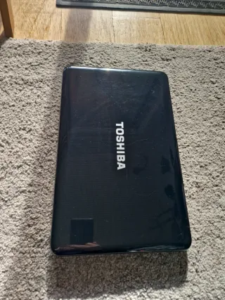 Portátil Toshiba Satellite C855-2K1 SSD