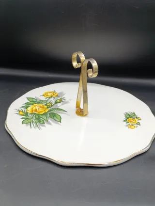 Bandeja tartera con asa dorada