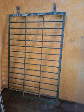 Reja de hierro para ventana de 1,74 x112 cm ancho