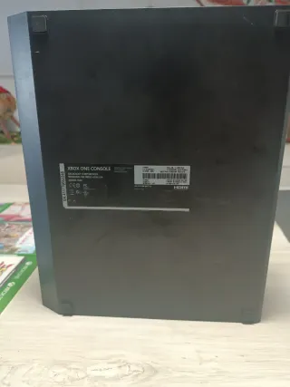 Xbox One + 2 controller + 10 giochi