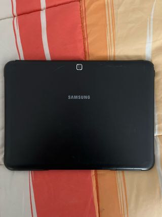 Samsung Galaxy Tab 4 Negra con funda