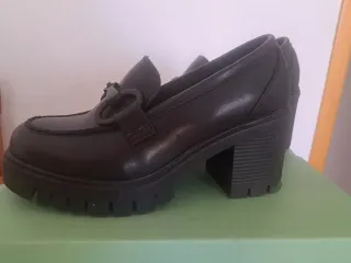 Mocasines piel negros con plataforma chica