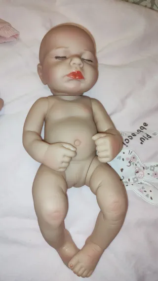 Bambola simil reborn