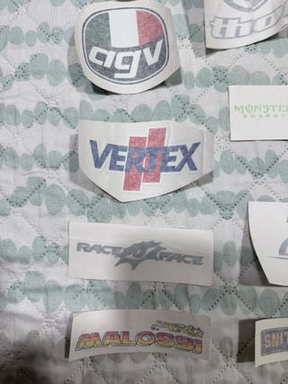 Pegatinas para moto: OHLINS, AGV, FOX, y más