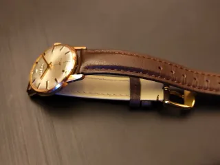Reloj Dogma Suizo 1950s Oro Piel Marrón