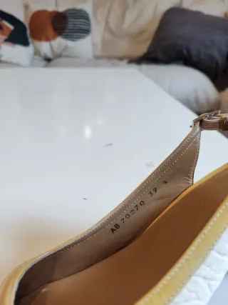 Tacones Stuart Weitzman Beige y Blanco