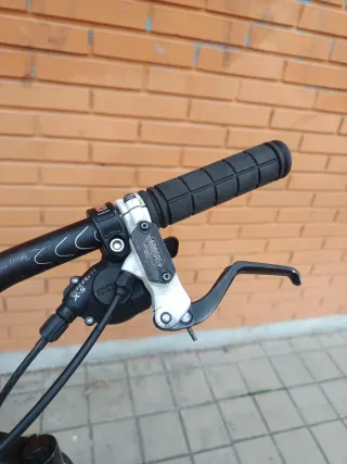 Bicicleta Rockrider 5.3 RR mejorada