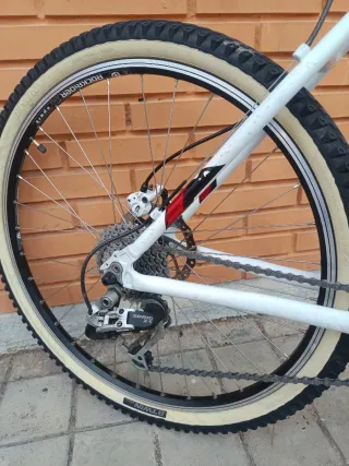 Bicicleta Rockrider 5.3 RR mejorada