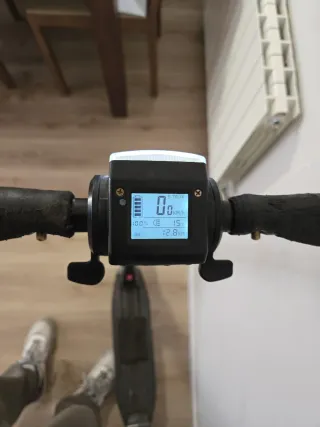 Patinete Eléctrico E-TWOW Booster