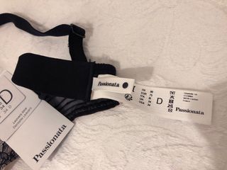 Sujetador negro de Passionata, talla 90D