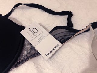 Sujetador negro de Passionata, talla 90D