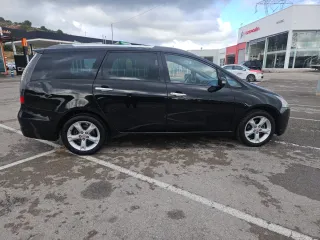 Mitsubishi Grandis 2008