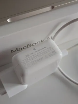 MacBook Air 13 M3 256GB 8GB RAM