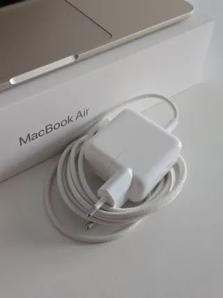 MacBook Air 13 M3 256GB 8GB RAM