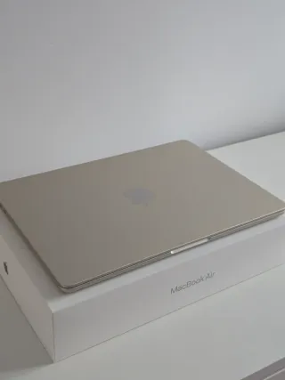 MacBook Air 13 M3 256GB 8GB RAM
