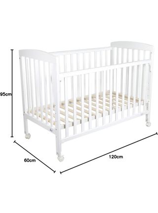 Cuna de bebé blanca con ruedas