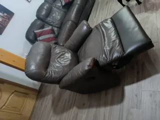 Sofá relax de piel marrón