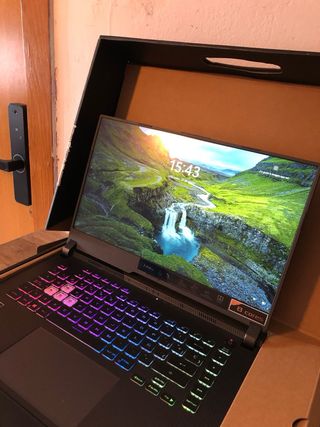 Portátil Asus ROG Strix Negro RGB