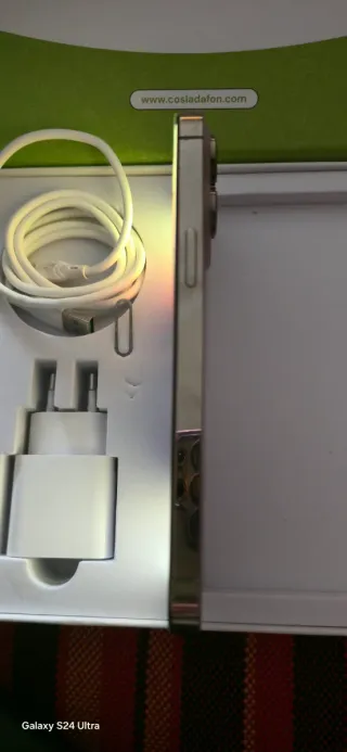 iPhone 14 Pro Max 128GB Dorado + Cargador