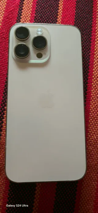 iPhone 14 Pro Max 128GB Dorado + Cargador