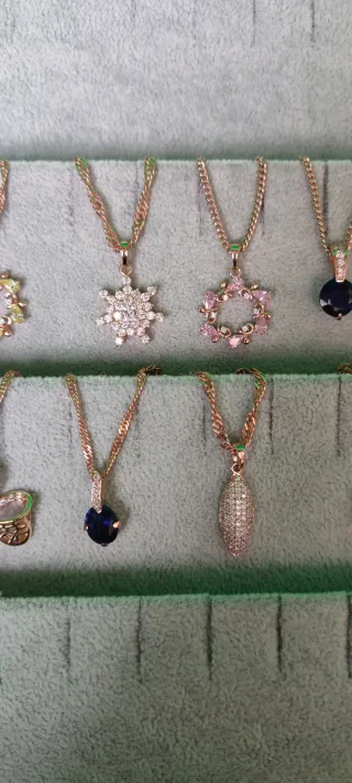 3 colgantes por 15€.Colgantes chapados en oro rosa