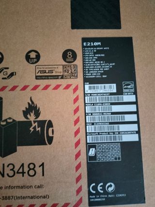 Portátil ASUS Plata y Negro