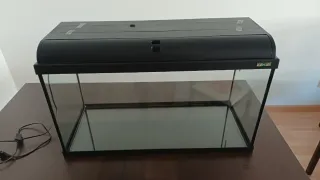 Acuario 120L AQUALUX con filtro carbón y cerámico.