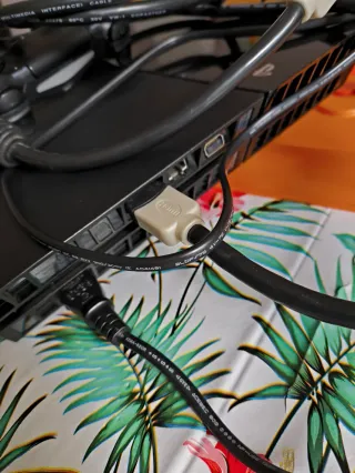 PlayStation 4 (PS4) Nera