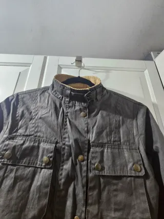 Cazadora Belstaff verde caqui y Beige