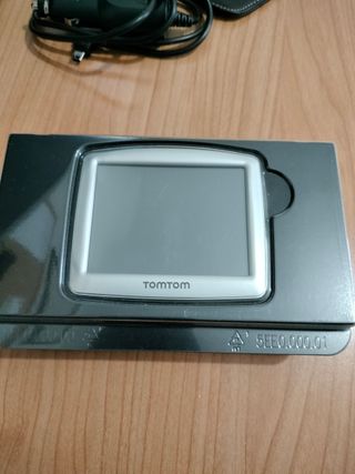Funda y cargador coche TomTom ONE, regalo funda.