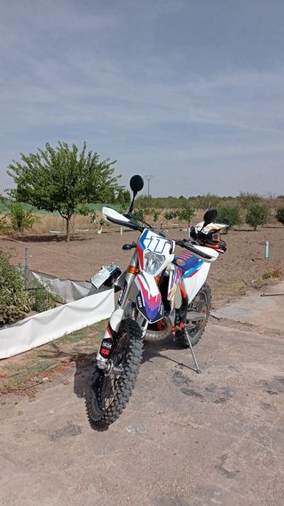 KTM 250 Six Days 2021