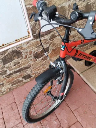 Bicicleta Infantil B'TWIN Roja