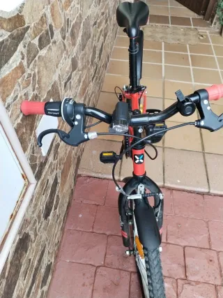 Bicicleta Infantil B'TWIN Roja