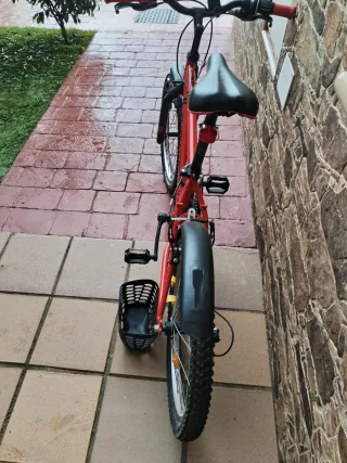 Bicicleta Infantil B'TWIN Roja