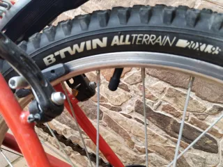 Bicicleta Infantil B'TWIN Roja