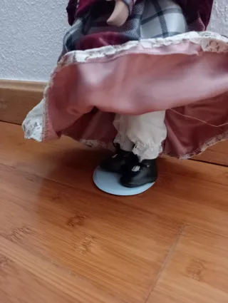 Muñeca de porcelana vintage