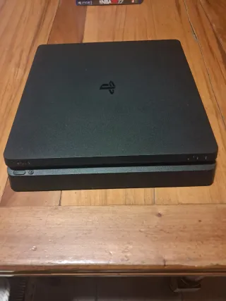 PS4 SLIM 1TB + 8 JUEGOS